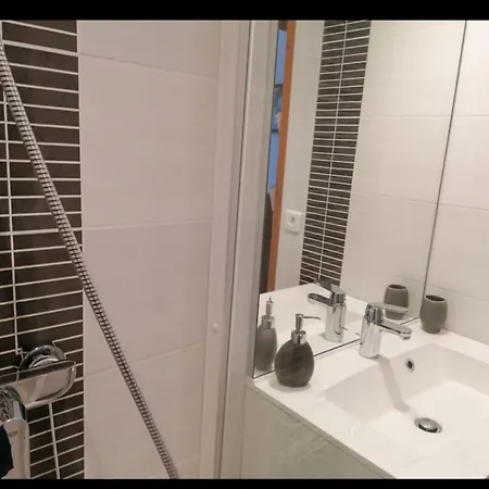 Maison Mitoyenne 700m De La Parking Prive בית נופש סן-ז'ורז'-דה-דידון