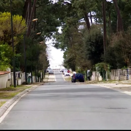 Maison Mitoyenne 700m De La Parking Prive בית נופש